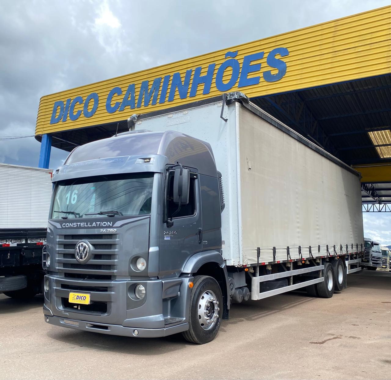 VW 24.280 6x2  2016 com Baú 10,90c