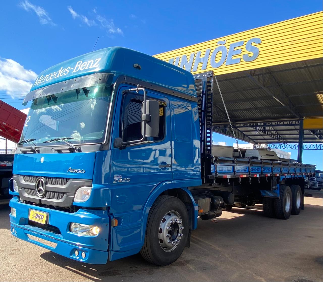 M. BENZ 2425 2012