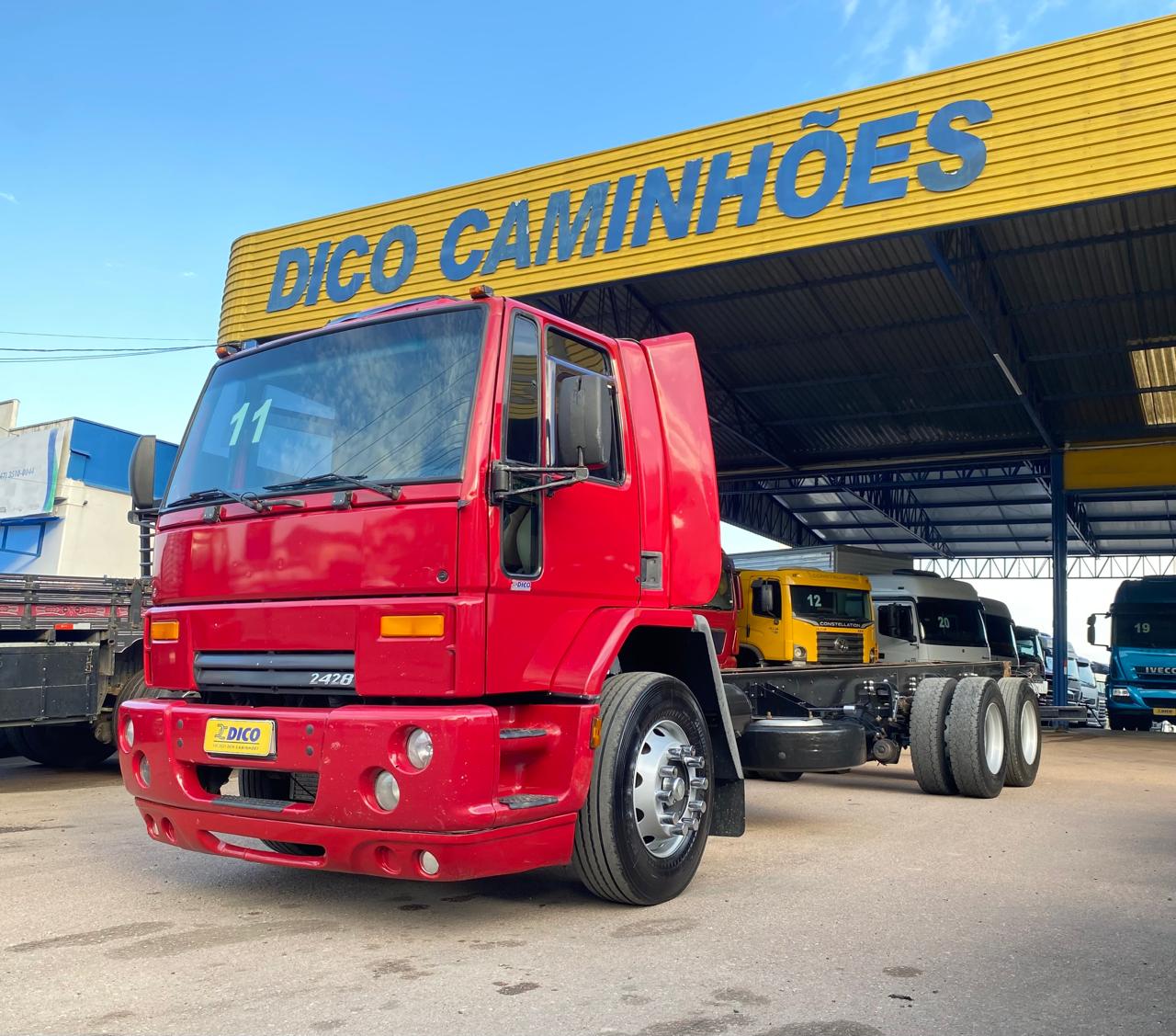 Ford Cargo 2428E   2011